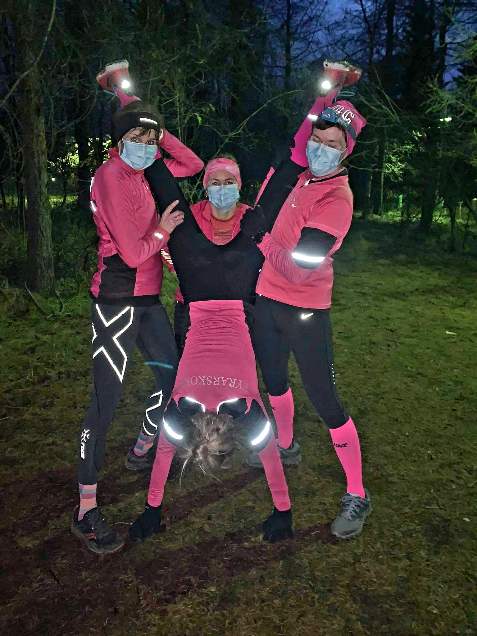 Vetrahlaup UFA 2020 Handstaða Búbblurnar